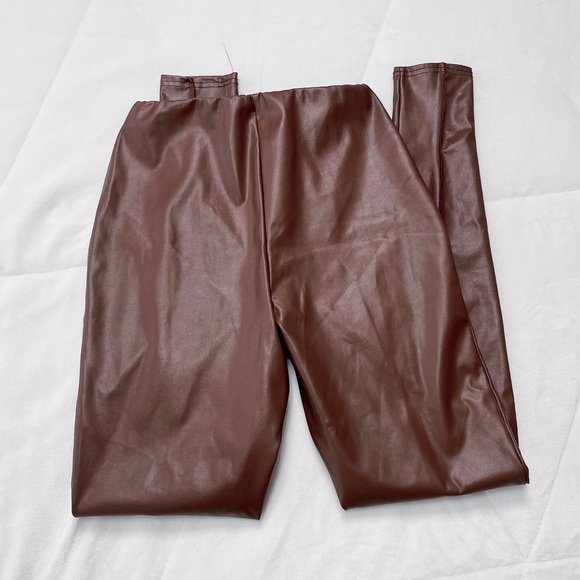 Pretty little thing🦋 brown leather pants - Picture 2 of 3